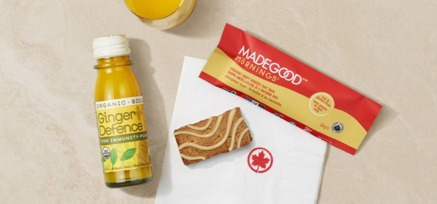 Aerolínea canadiense ofrece bebidas y snacks sin costo en todos sus vuelos y clases